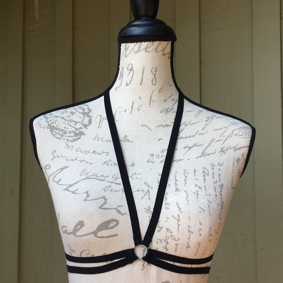 New! Sexy Strappy Cage Harness Bra - Picture 5 of 6